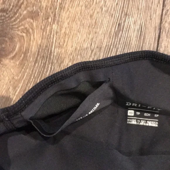 Nike Black High-Waist Leggings - Picture 7 of 8